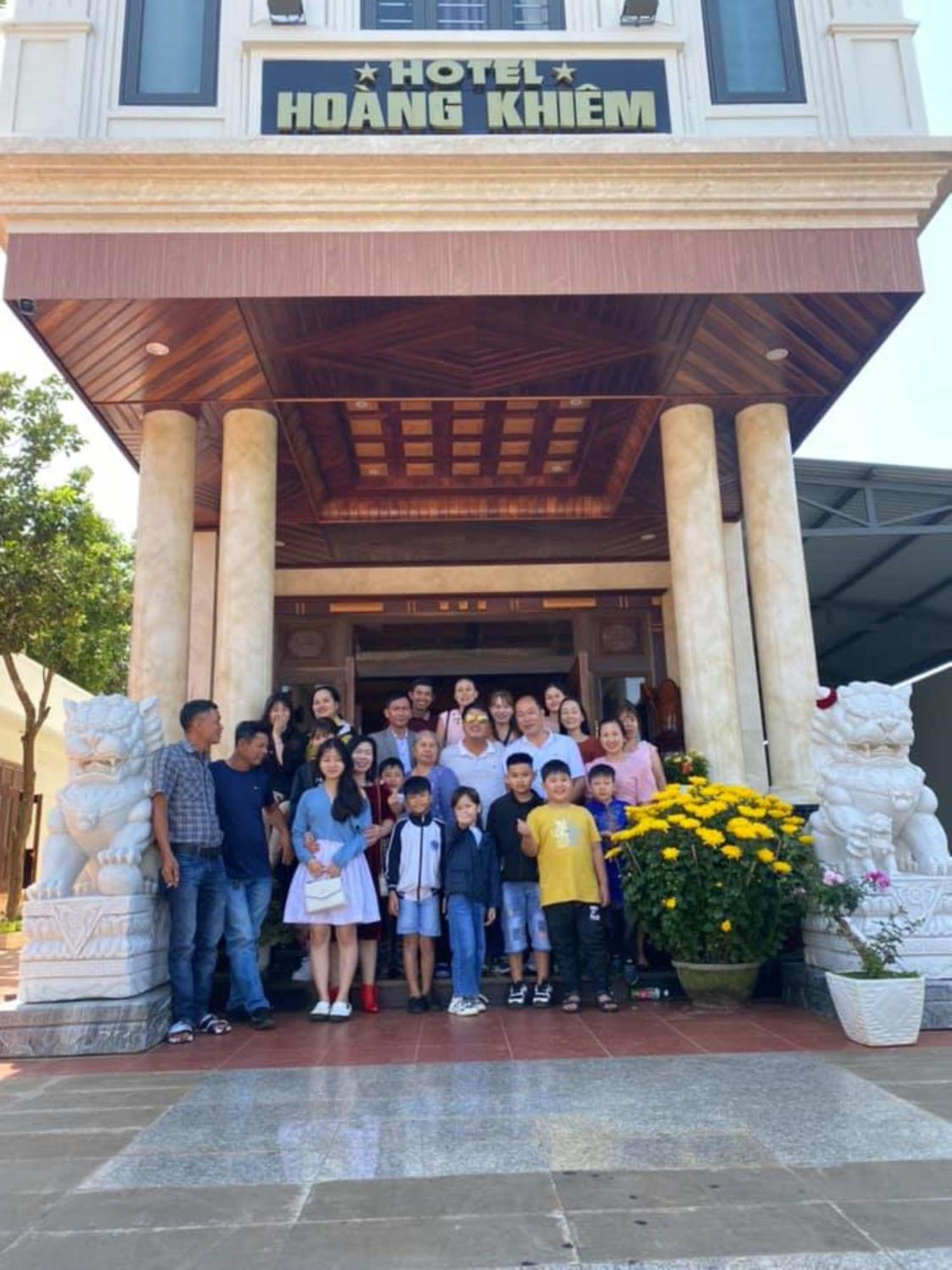 Hoang Khiem Hotel Плейку Экстерьер фото